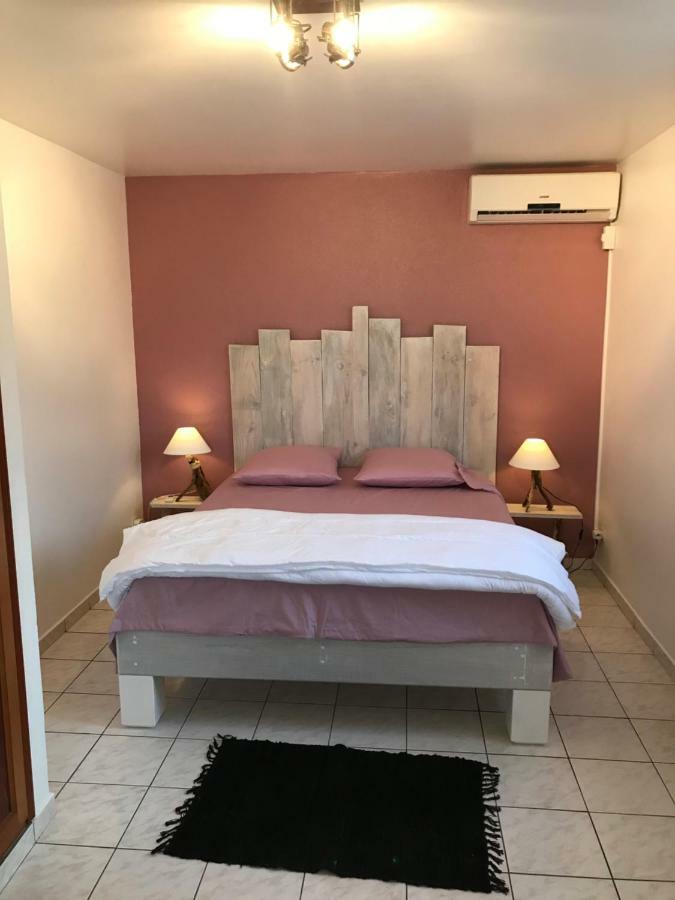 Le Repaire Des Caraibes Apartment ทรัวส์-รีวิแยร์ ภายนอก รูปภาพ