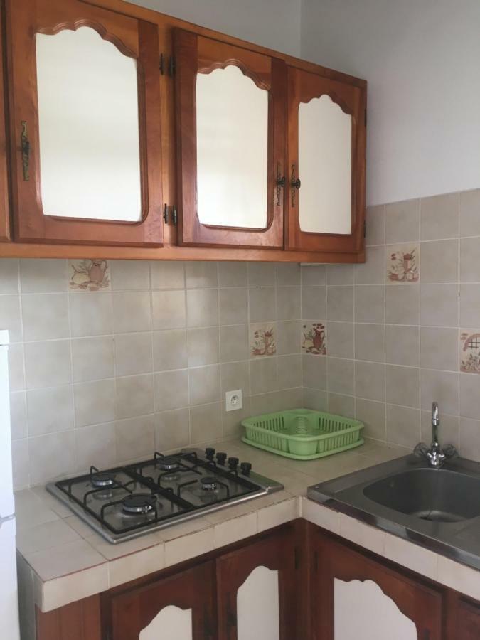 Le Repaire Des Caraibes Apartment ทรัวส์-รีวิแยร์ ภายนอก รูปภาพ